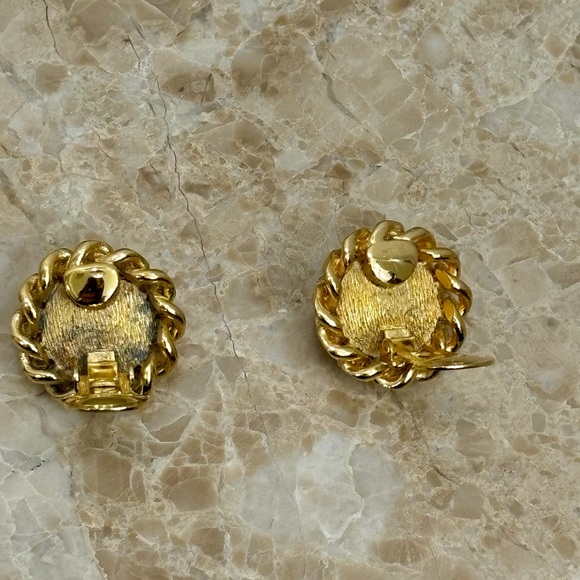 Christian Dior Signed Gold Tone Faux Iridescent Pearl Clip on Earrings - Picture 10 of 10